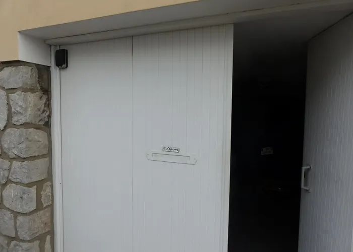 Lio 게스트하우스 3*